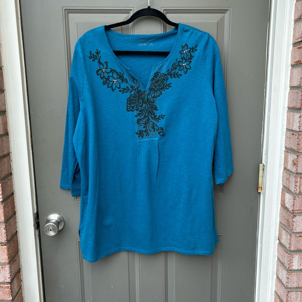 Coldwater Creek Women’s Teal V-Neck Embroidered Tunic Top
